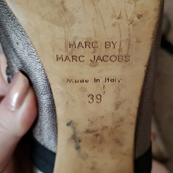 Marc Jacobs Bronze Mary Jane bows Heels Sz 39 - Picture 7 of 7